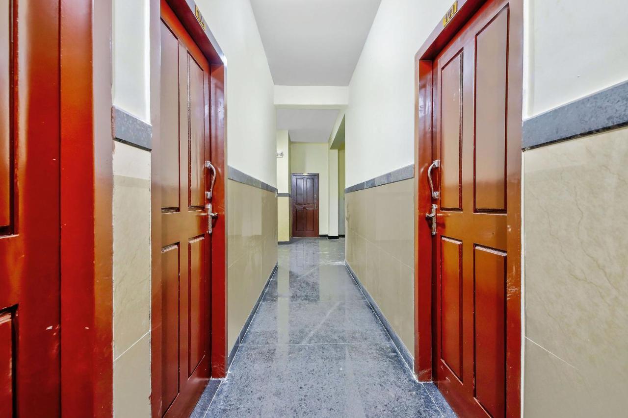 Готель Oyo 39837 Sri Anjaneya Residency Шімоґа Екстер'єр фото