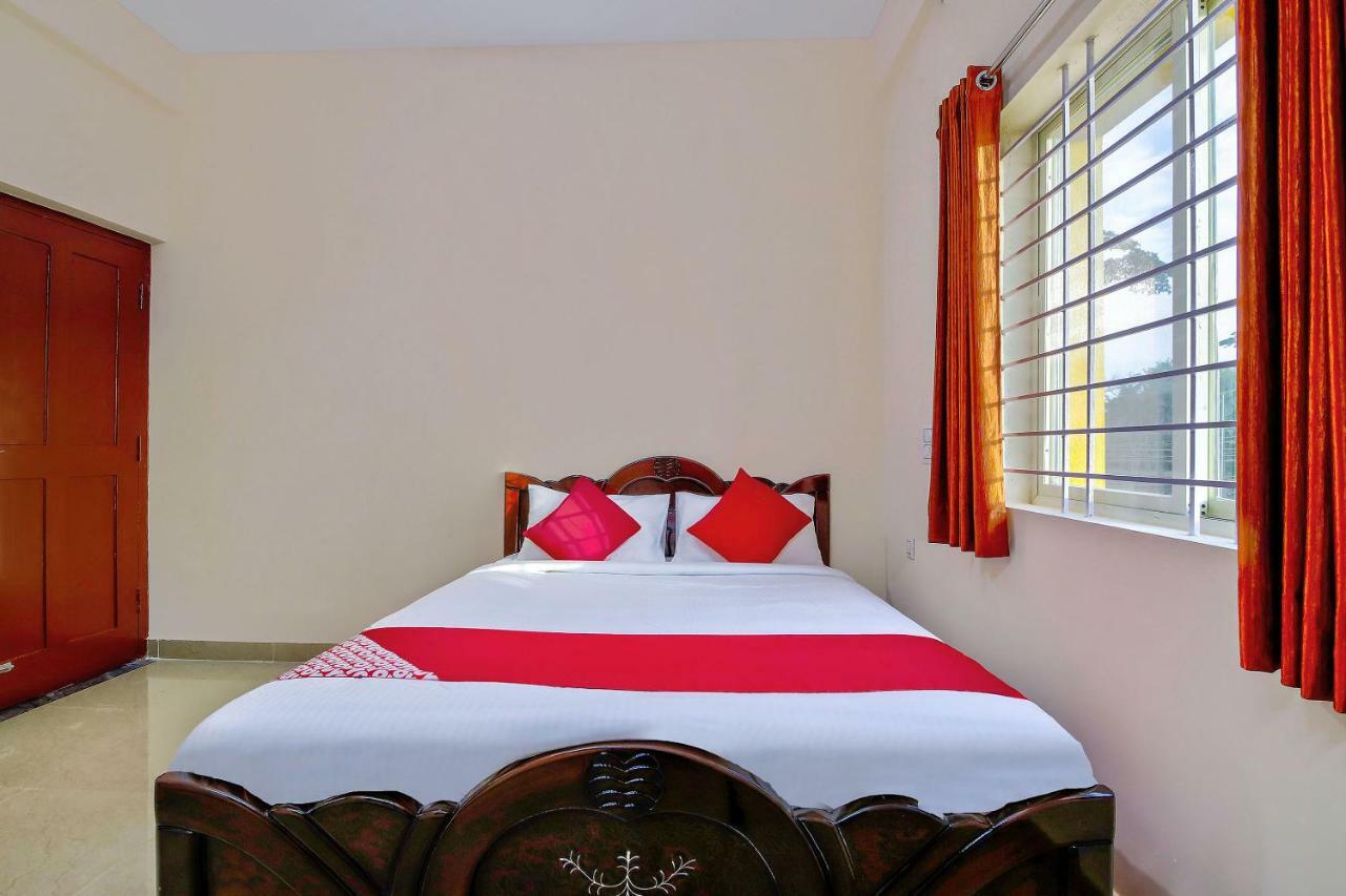 Готель Oyo 39837 Sri Anjaneya Residency Шімоґа Екстер'єр фото