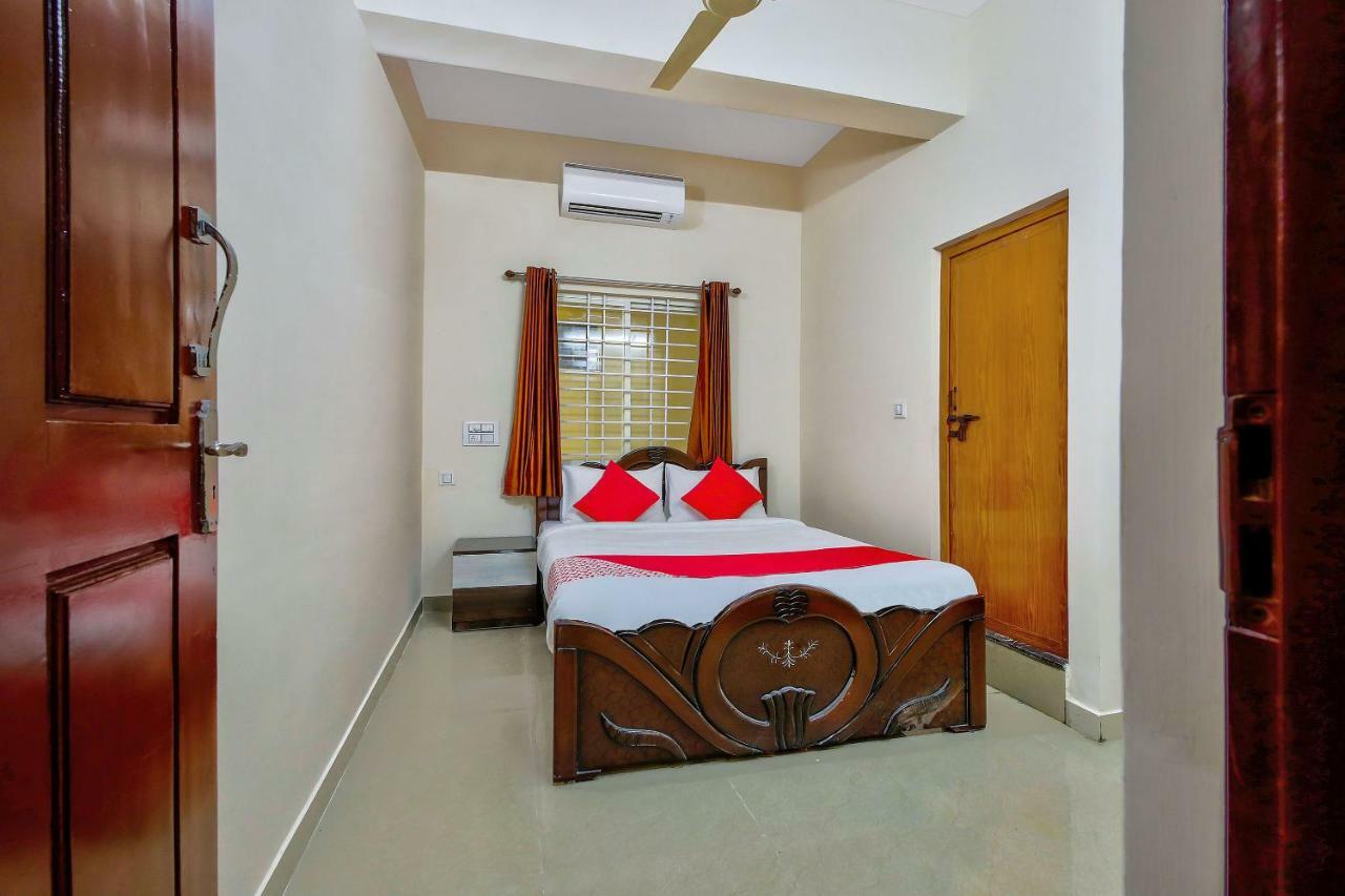 Готель Oyo 39837 Sri Anjaneya Residency Шімоґа Екстер'єр фото